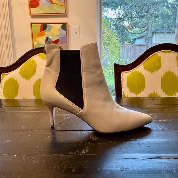 Veronica Beard Lisa 70 Leather Ankle Booties - Picture 3 of 5